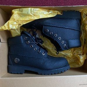 Black Honey Comb Timberland Boots